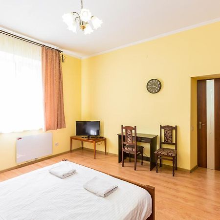 Квартира В Центрі Подобово На Вулиці Коперника 26 Біля Палацу Мистецтв Lviv Dış mekan fotoğraf