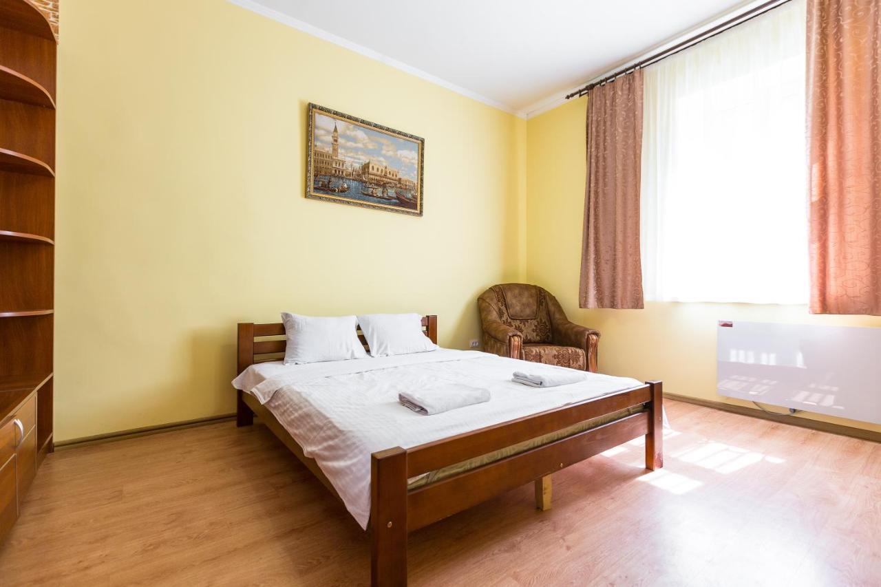 Квартира В Центрі Подобово На Вулиці Коперника 26 Біля Палацу Мистецтв Lviv Dış mekan fotoğraf